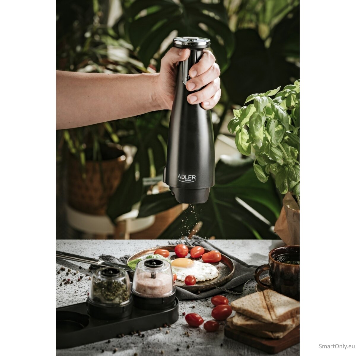 Adler | Electric Salt and pepper grinder | AD 4449b | Housing material ABS plastic | 7 W | Lithium | Matte Black 6