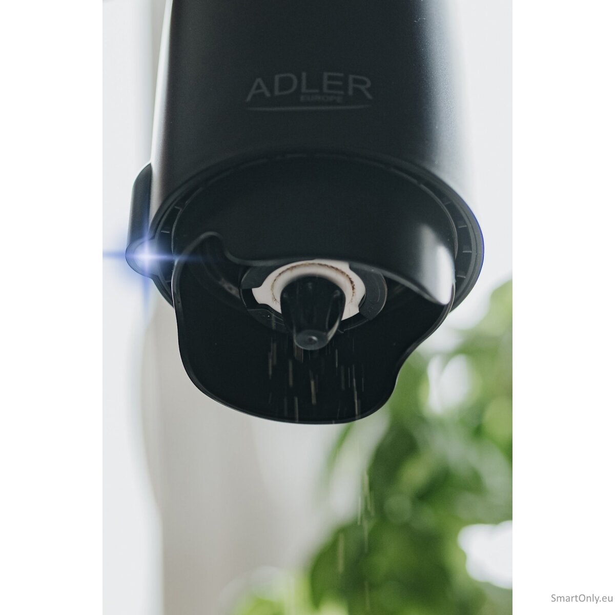 Adler | Electric Salt and pepper grinder | AD 4449b | Housing material ABS plastic | 7 W | Lithium | Matte Black 8 Adler | Electric Salt and pepper grinder | AD 4449b | Housing material ABS plastic | 7 W | Lithium | Matte Black 8