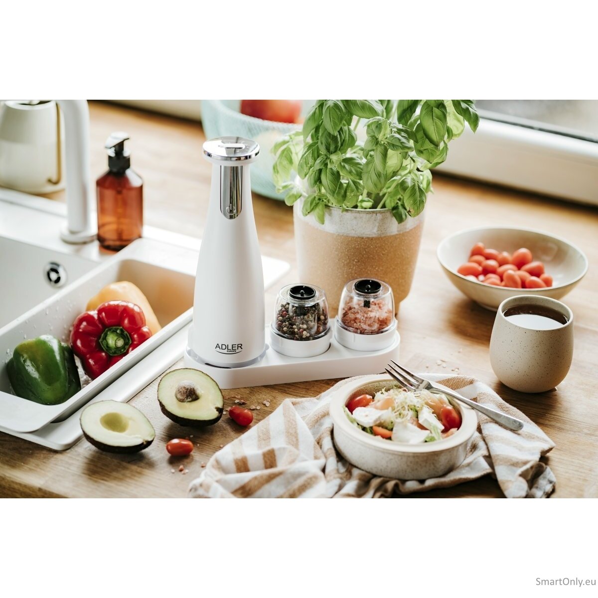 Adler | Electric Salt and pepper grinder | AD 4449w | Housing material ABS plastic | 7 W | Lithium | Matte White 8 Adler | Electric Salt and pepper grinder | AD 4449w | Housing material ABS plastic | 7 W | Lithium | Matte White 8