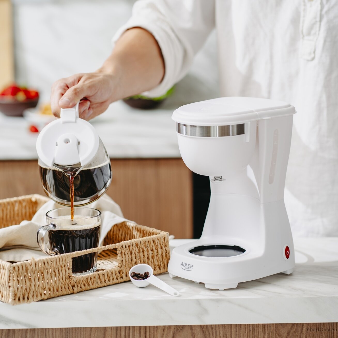 Adler Coffee Maker | AD 4381w | Drip | 600 W | White 13