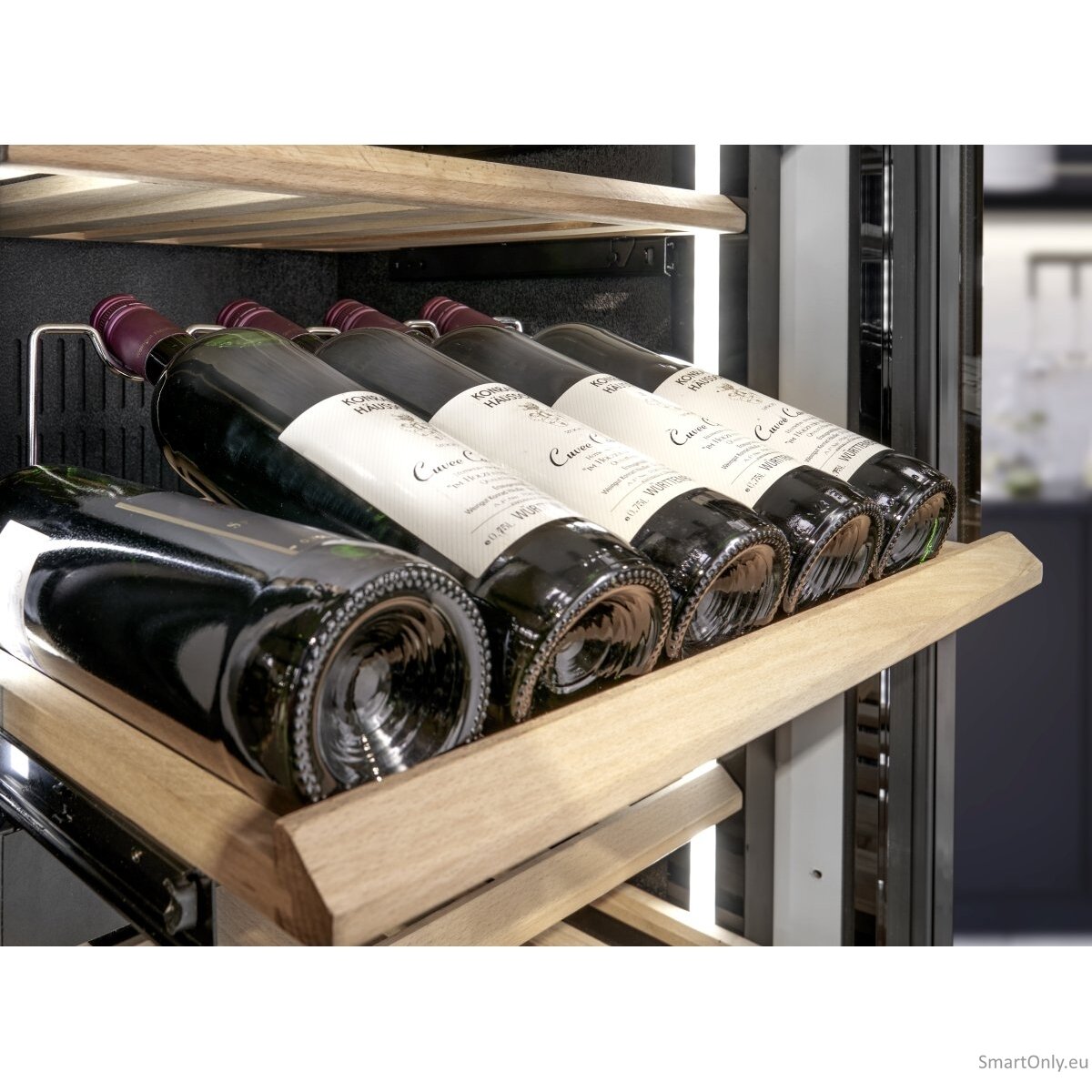 Caso | Wine Cooler | WineDeluxe WD 41 | Energy efficiency class F | Built-in | Bottles capacity 41 | Black 3 Caso | Wine Cooler | WineDeluxe WD 41 | Energy efficiency class F | Built-in | Bottles capacity 41 | Black 3