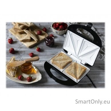 Camry Sandwich maker CR 3018 850 W Number of plates 1 Number of pastry 2 Ceramic coating Black 9