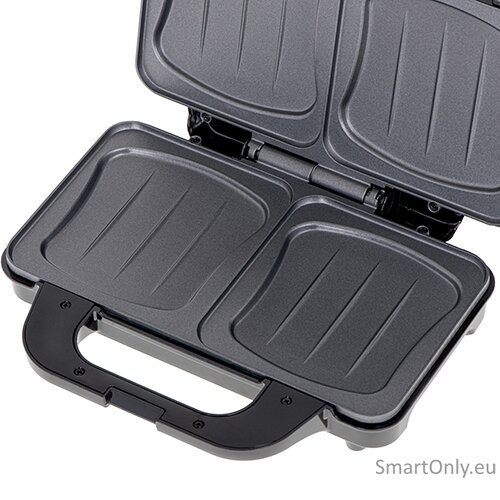 Camry | Sandwich Maker XL | CR 3054 | 900 W | Number of plates 1 | Number of pastry 2 | Black 3