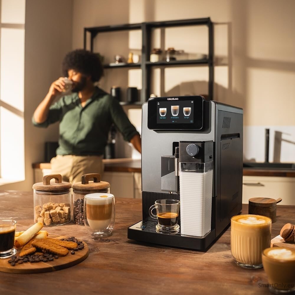 Cecotec Coffee machine | Cremmaet Latte Touch | Pump pressure 19 bar | Built-in milk frother | Super-automatic | Black | 1500 W 5 Cecotec Coffee machine | Cremmaet Latte Touch | Pump pressure 19 bar | Built-in milk frother | Super-automatic | Black | 1500 W 5