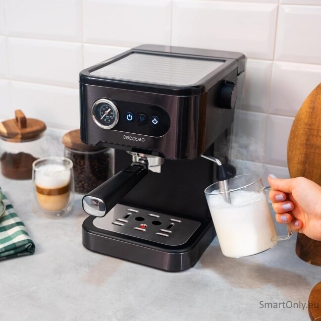 Cecotec Coffee machine | Power Espresso 20 Pro Latte | Pump pressure 20 bar | Built-in milk frother | Semi-automatic | Black | 1350 W 1 Cecotec Coffee machine | Power Espresso 20 Pro Latte | Pump pressure 20 bar | Built-in milk frother | Semi-automatic | Black | 1350 W 1