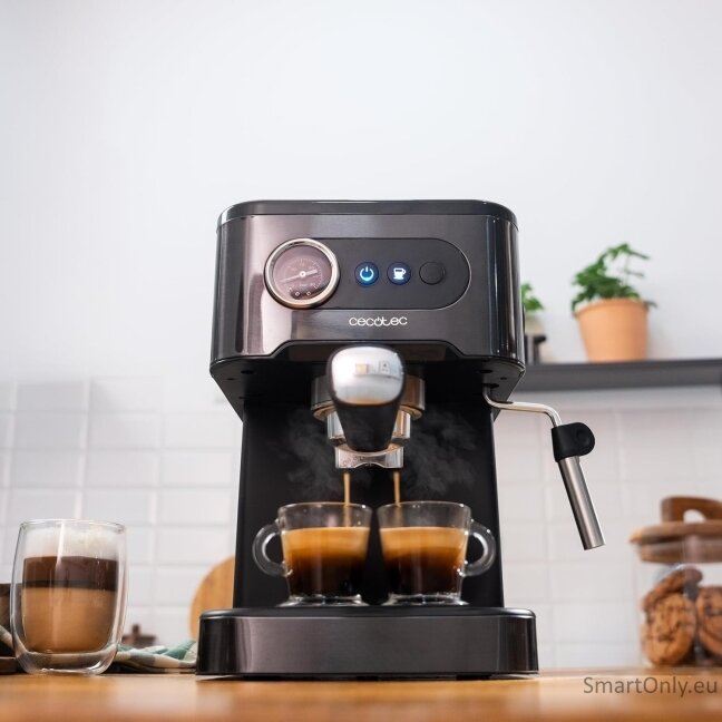 Cecotec Coffee machine | Power Espresso 20 Pro Latte | Pump pressure 20 bar | Built-in milk frother | Semi-automatic | Black | 1350 W 5 Cecotec Coffee machine | Power Espresso 20 Pro Latte | Pump pressure 20 bar | Built-in milk frother | Semi-automatic | Black | 1350 W 5