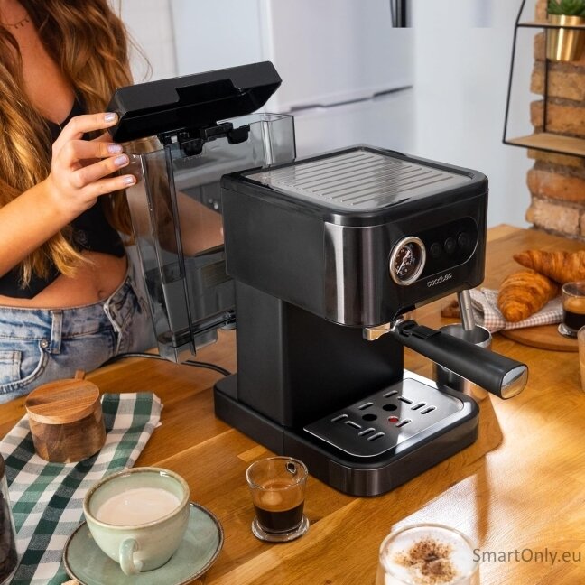 Cecotec Coffee machine | Power Espresso 20 Pro Latte | Pump pressure 20 bar | Built-in milk frother | Semi-automatic | Black | 1350 W 6 Cecotec Coffee machine | Power Espresso 20 Pro Latte | Pump pressure 20 bar | Built-in milk frother | Semi-automatic | Black | 1350 W 6