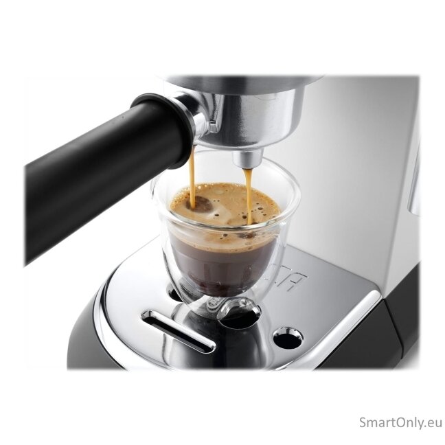 Delonghi | Dedica Pump Espresso | EC685W | Pump pressure 15 bar | Built-in milk frother | Semi-automatic | 1300 W | White 7 Delonghi | Dedica Pump Espresso | EC685W | Pump pressure 15 bar | Built-in milk frother | Semi-automatic | 1300 W | White 7