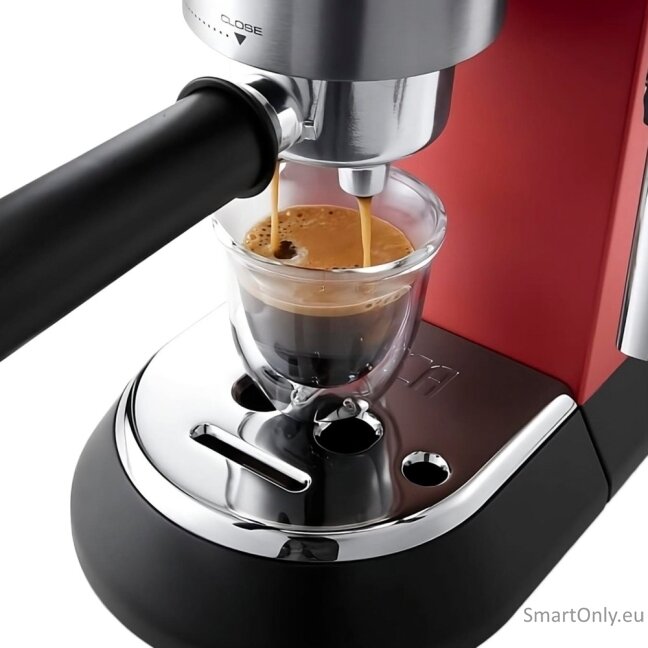 Delonghi | Espresso Coffee Maker | Dedica Style EC 685.R | Pump pressure 15 bar | Built-in milk frother | Semi-automatic | 1300 W | Red 3