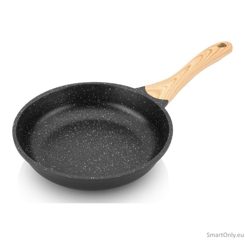 ETA | Pan | ETA792990000 TITANIUM II | Universal | Diameter 24 cm | Electric, induction, gas, glass ceramics | Suitable for induction hob | Fixed handle | Black 5