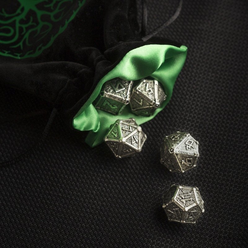 Forest Velour kauliukų maišelis juoda ir žalia sp 2 Forest Velour kauliukų maišelis juoda ir žalia sp 2