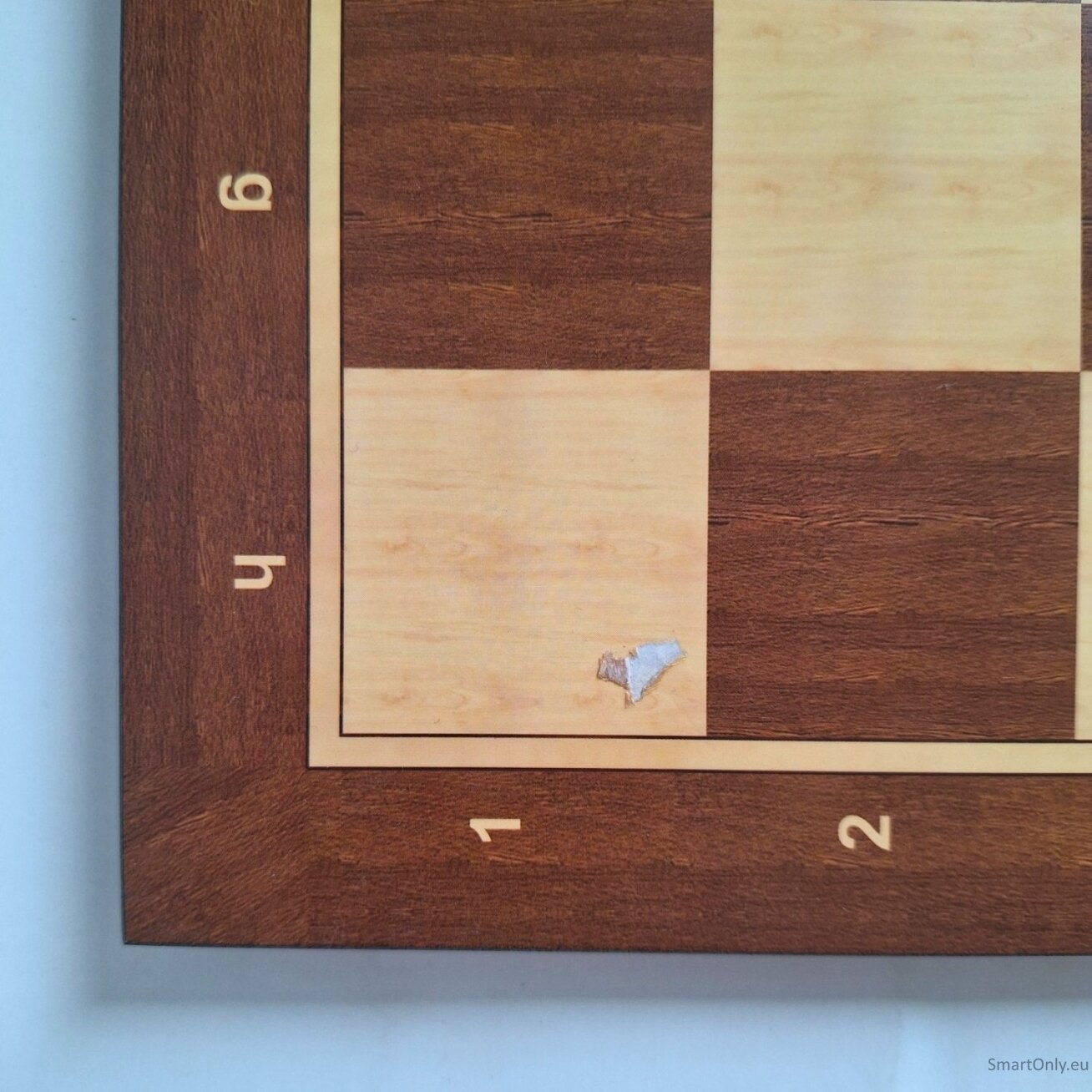 Kosmetinis defektas Šachmatų Lenta riešuto sp. No.4 50x50 cm. Star 1