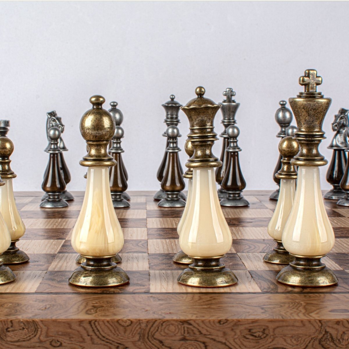 Pearl/Metal style Šachmatų rinkinys 50x50cm Riešutas /Ąžuolas Manopoulos 1