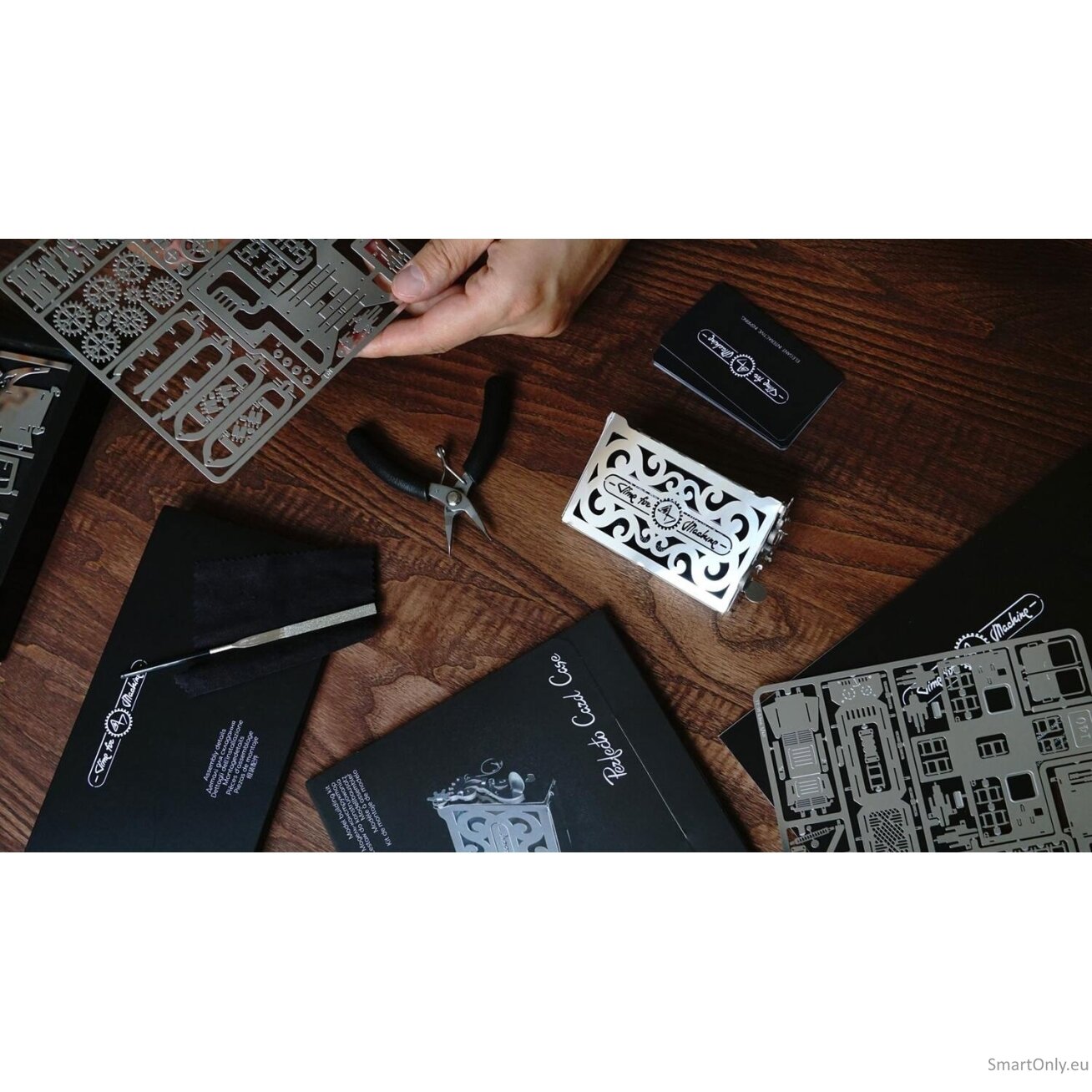 Perfecto Card Case kontstruktorius Time For Machine 8 Perfecto Card Case kontstruktorius Time For Machine 8