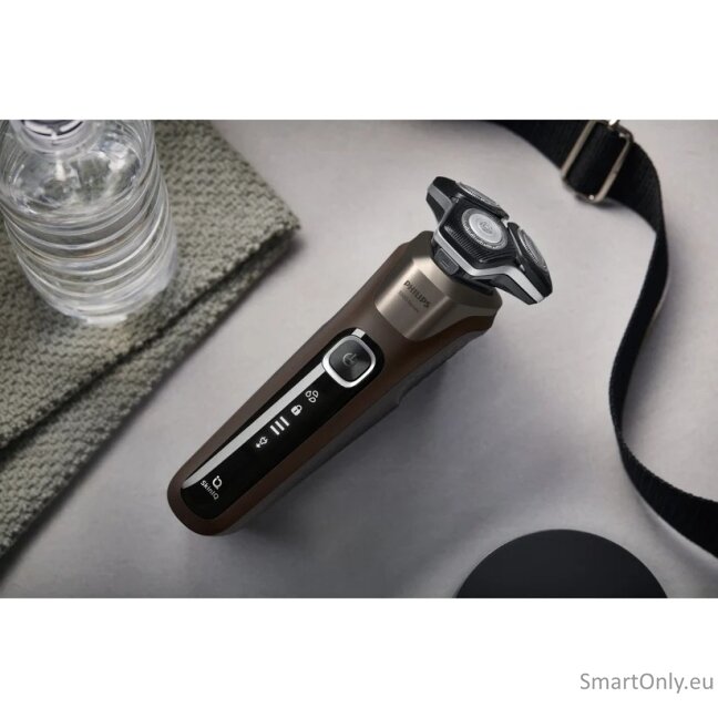 Philips Shaver | S5886/30 | Operating time (max) 60 min | Wet & Dry | Lithium-ion | Black 2 Philips Shaver | S5886/30 | Operating time (max) 60 min | Wet & Dry | Lithium-ion | Black 2