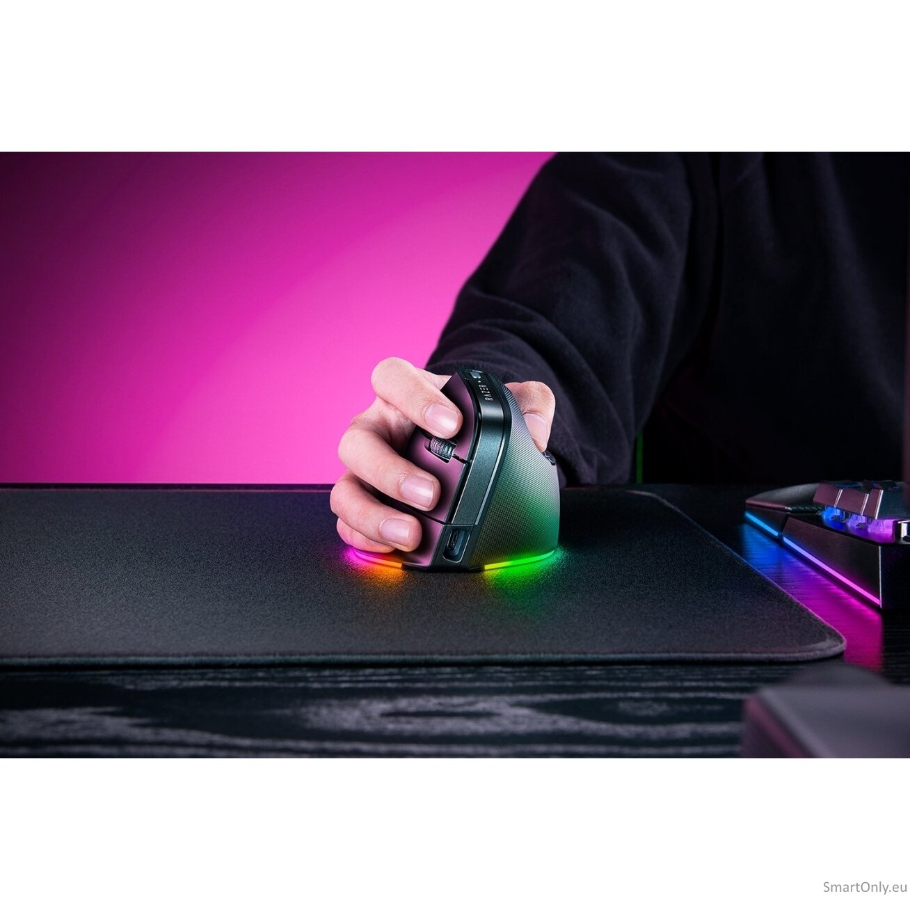 Razer | Ergonomic Mouse | Pro Click V2 Vertical | Wireless 3