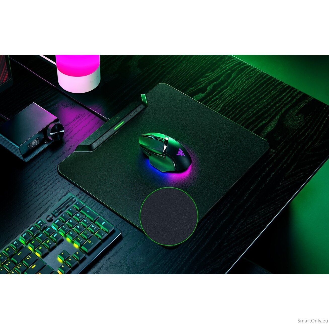 Razer | Wireless Charging Gaming Mouse Mat and Puck, Hard Edition | HyperFlux V2 Wireless Charging System | Gaming Mouse Mat | 360 x 311 mm | Black 2 Razer | Wireless Charging Gaming Mouse Mat and Puck, Hard Edition | HyperFlux V2 Wireless Charging System | Gaming Mouse Mat | 360 x 311 mm | Black 2