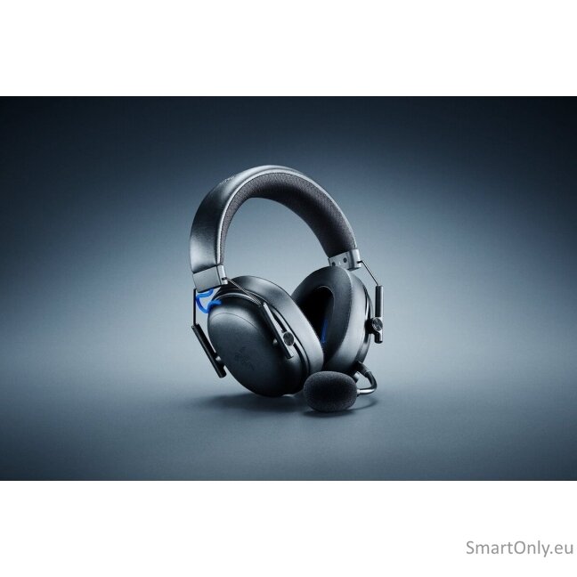 Razer | BlackShark V3 for PlayStation | Bluetooth | Over-Ear | Microphone | Wireless | Black 6