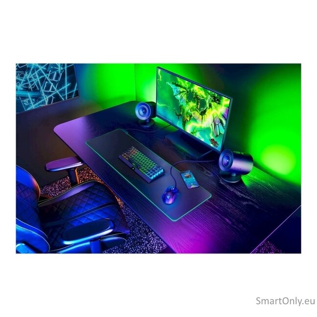 3 3