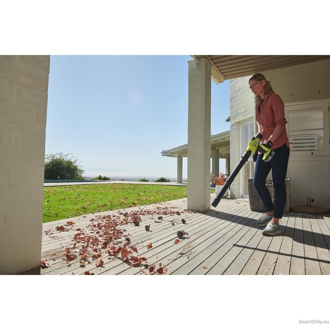Ryobi | 18V ONE+ Brushless Compact Blower (without batteryl) | RY18BLCXA-0 2 Ryobi | 18V ONE+ Brushless Compact Blower (without batteryl) | RY18BLCXA-0 2