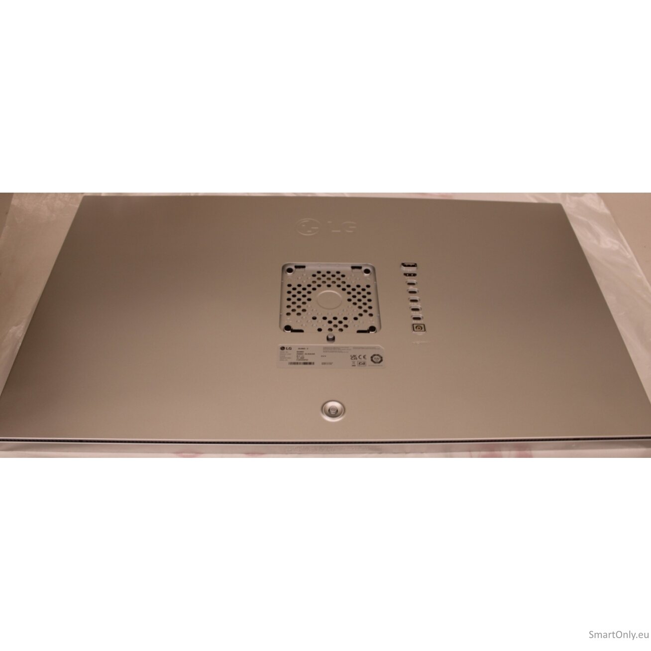 SALE OUT. LG 32U990A-S 32“ IPS/16:9/1ms/450cd/m²/6144x3456/HDMI, Headphone Out, USB-C | SALE OUT. | LG 32U990A-S | 32 " | IPS Black | 16:9 | 60 Hz | 5 ms | 6144 x 3456 pixels | 450 cd/m² | HDMI ports quantity 1 | Warranty 22 month(s) | DAMAGED PACKAGING, 2 SALE OUT. LG 32U990A-S 32“ IPS/16:9/1ms/450cd/m²/6144x3456/HDMI, Headphone Out, USB-C | SALE OUT. | LG 32U990A-S | 32 " | IPS Black | 16:9 | 60 Hz | 5 ms | 6144 x 3456 pixels | 450 cd/m² | HDMI ports quantity 1 | Warranty 22 month(s) | DAMAGED PACKAGING, 2