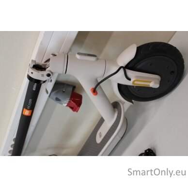 SALE OUT. Xiaomi Mi Electric Scooter 3 (Grey) Xiaomi Mi Electric Scooter 3 600 W 8.5 " 25 km/h REFURBISHED, USED, SCRATCHED 14 month(s) Grey 2