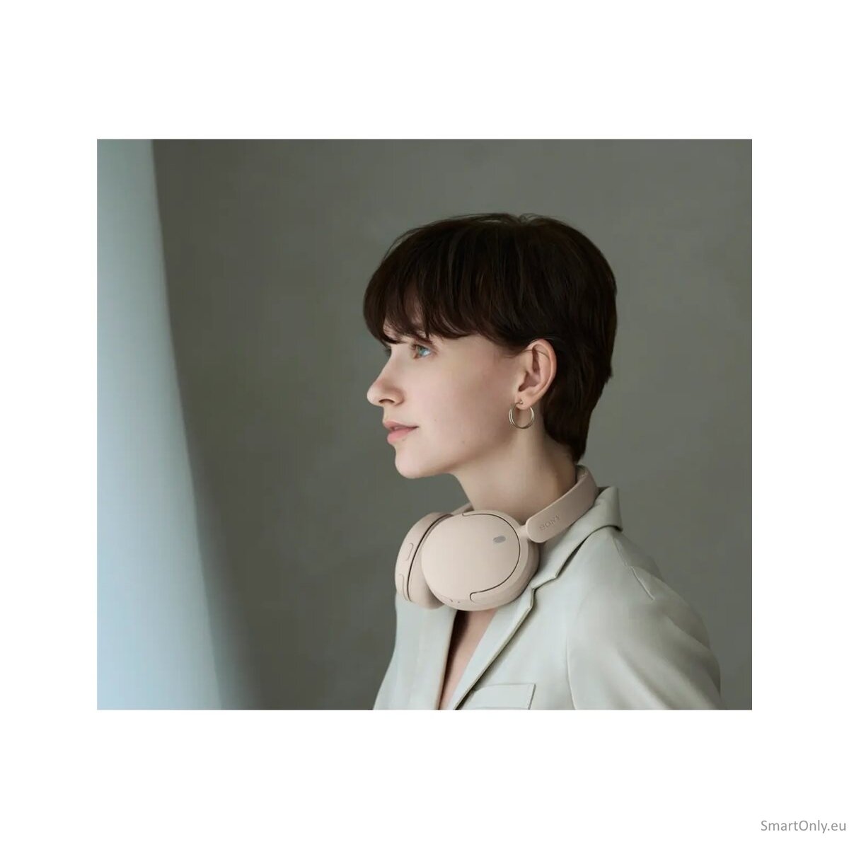 Sony WH-CH730N | Bluetooth | Over-Ear | Microphone | Beige 9 Sony WH-CH730N | Bluetooth | Over-Ear | Microphone | Beige 9