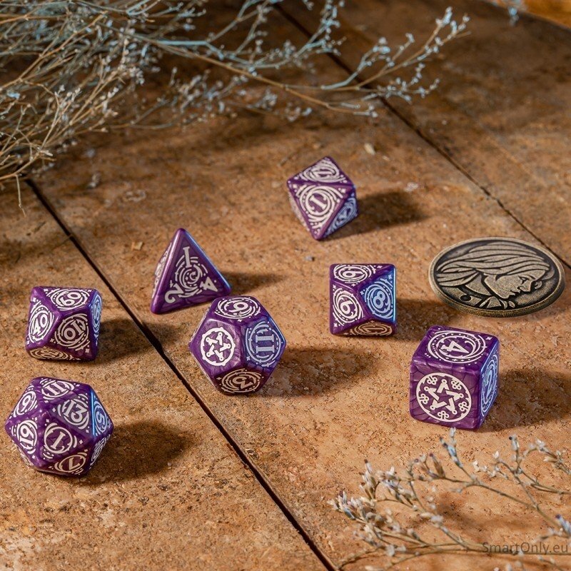The Witcher Yennefer kauliukų rinkinys levandų ir baltos sp 2 The Witcher Yennefer kauliukų rinkinys levandų ir baltos sp 2